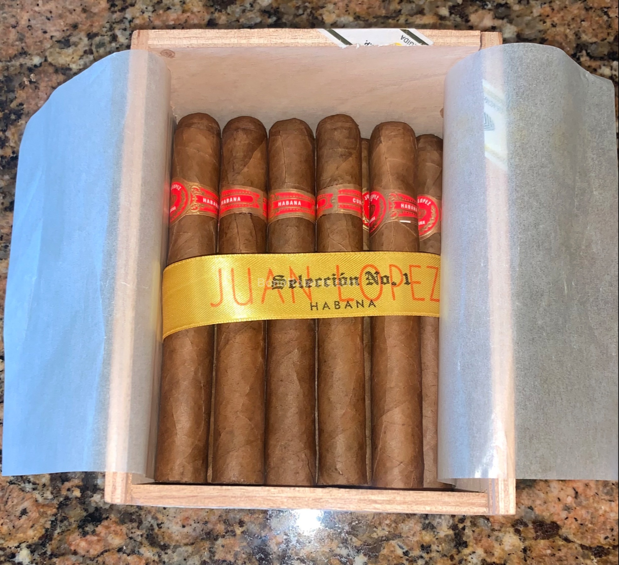 Juan Lopez – Selección No. 1 – Humo Y Tabaco